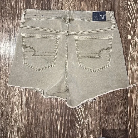 American Eagle Outfitters Women's Olive Shorts high rise super stretch shorts - Picture 2 of 5